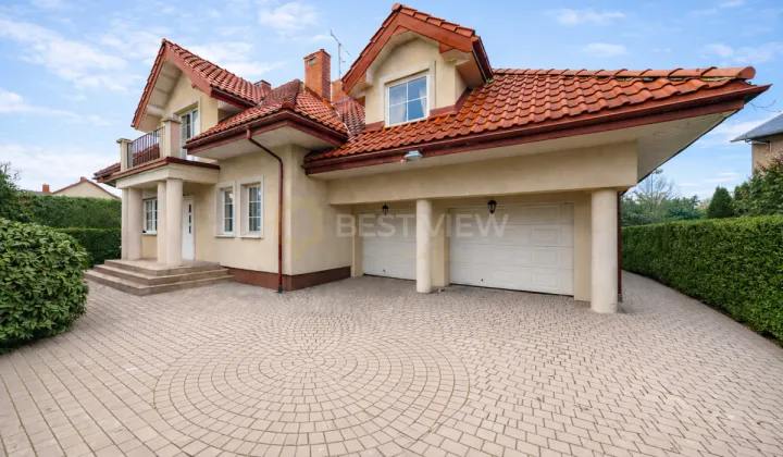 dom wolnostojący, 5 pokoi Piaseczno Chyliczki