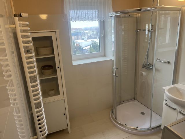 Mieszkanie 3-pokojowe Kalisz, ul. Adama Asnyka. Zdjęcie 1