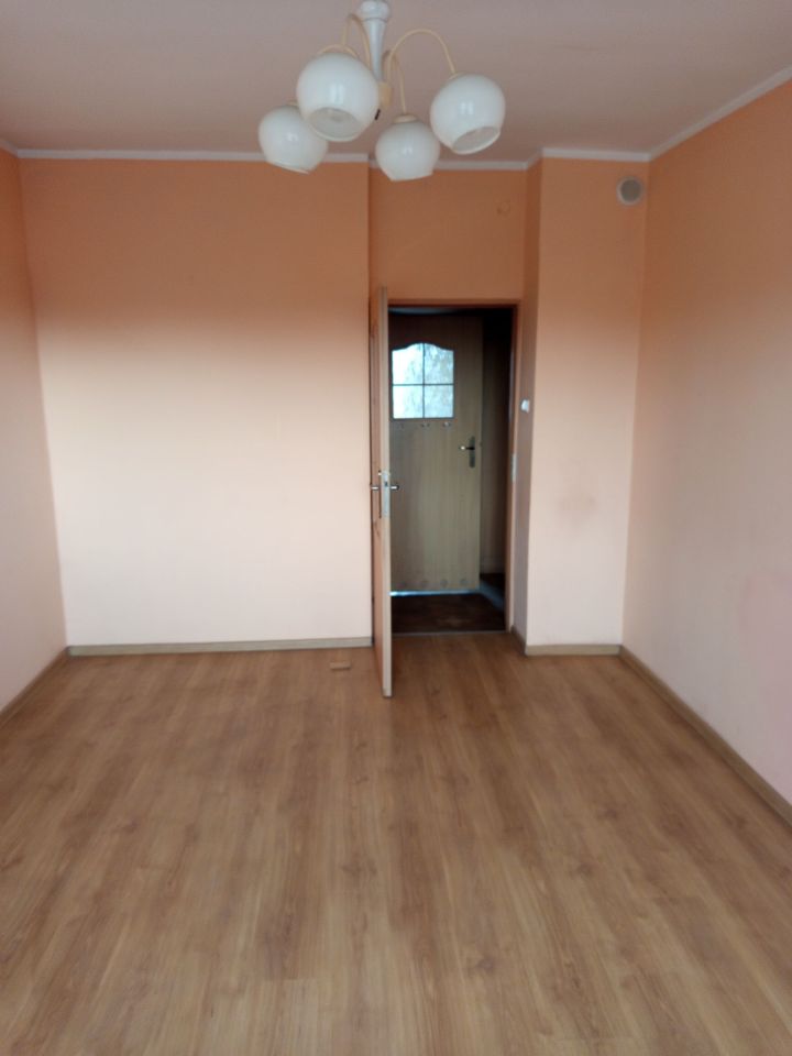 Mieszkanie 3-pokojowe Bierutów. Zdjęcie 3