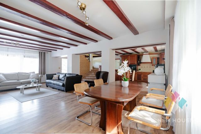 bliźniak, 9 pokoi Zalbki. Zdjęcie 38