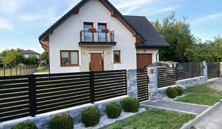 dom wolnostojący Poniatowa