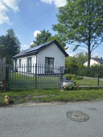 dom wolnostojący Izabelów. Zdjęcie 1