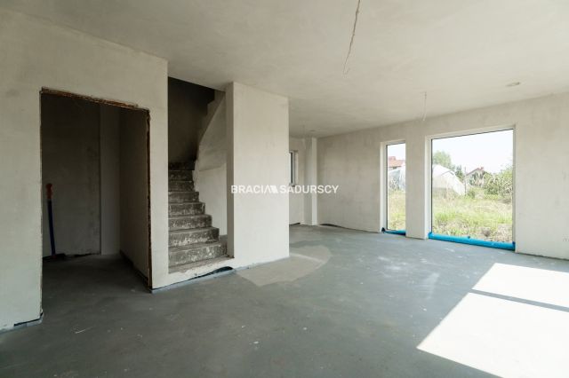 dom wolnostojący, 4 pokoje Ujazd. Zdjęcie 10