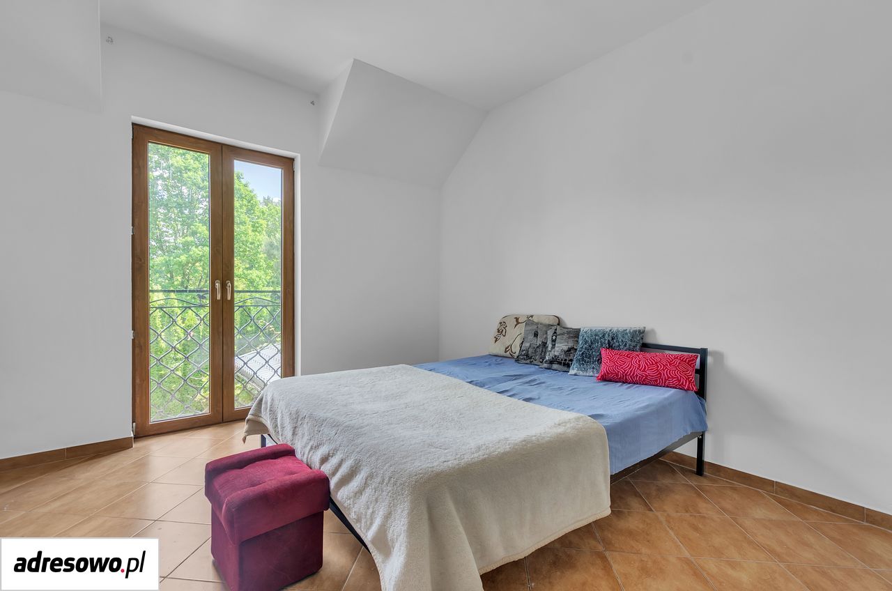dom wolnostojący, 12 pokoi Radonie. Zdjęcie 18