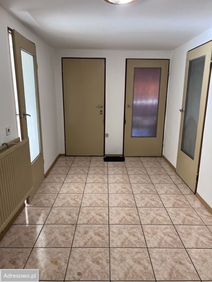 dom wolnostojący, 4 pokoje Solec. Zdjęcie 10