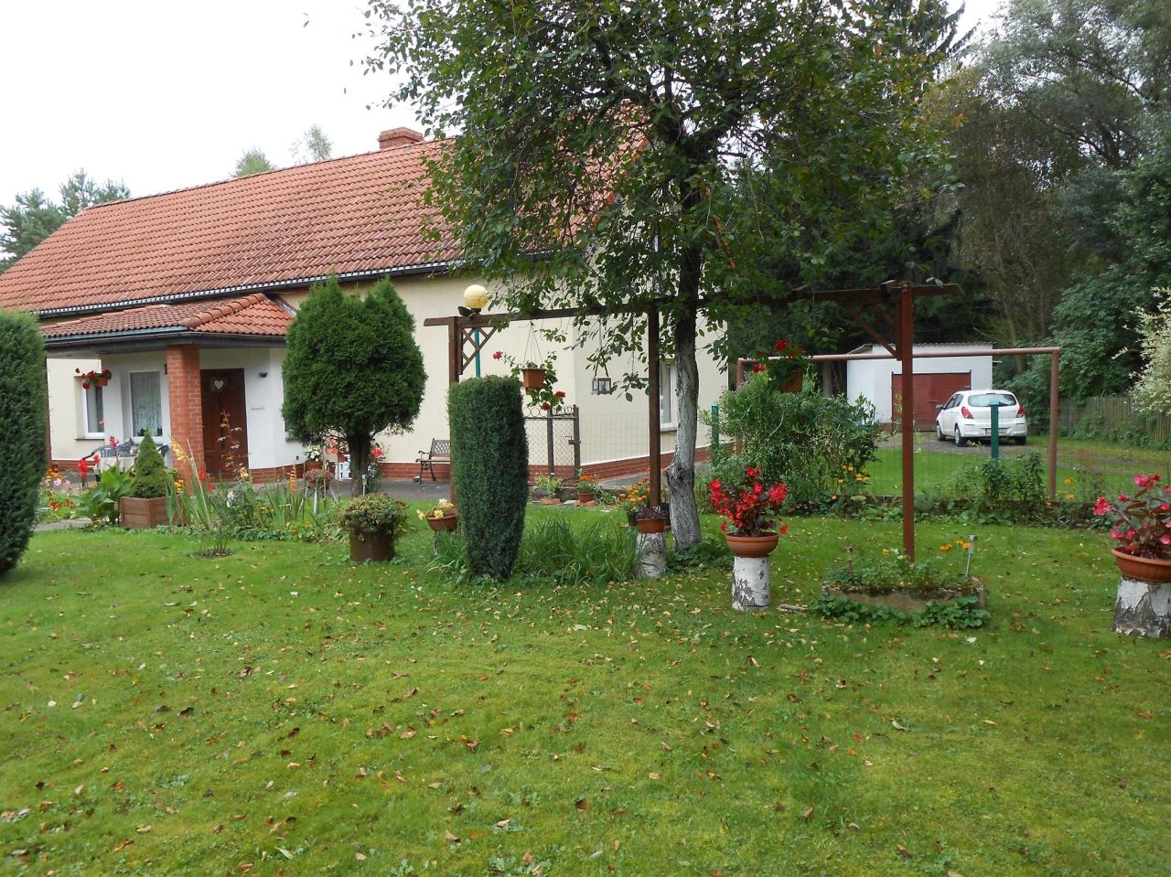 dom wolnostojący, 5 pokoi Kamienna Góra, obrzeża miasta. Zdjęcie 4