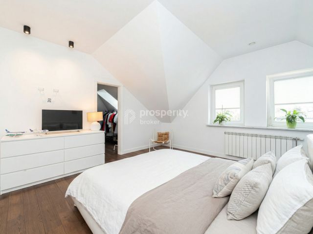 dom wolnostojący, 5 pokoi Warszawa Wawer. Zdjęcie 2