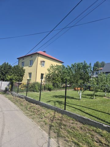 dom wolnostojący, 6 pokoi Łodygowice, ul. Jesionowa. Zdjęcie 1