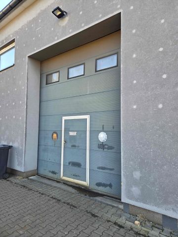 Hala/magazyn Szałsza, ul. Tarnogórska. Zdjęcie 2