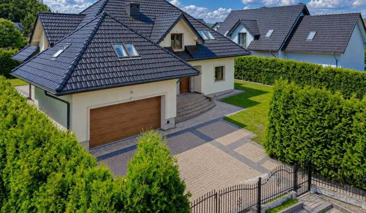 dom wolnostojący, 5 pokoi Jaszkowa Dolna, ul. Akacjowa