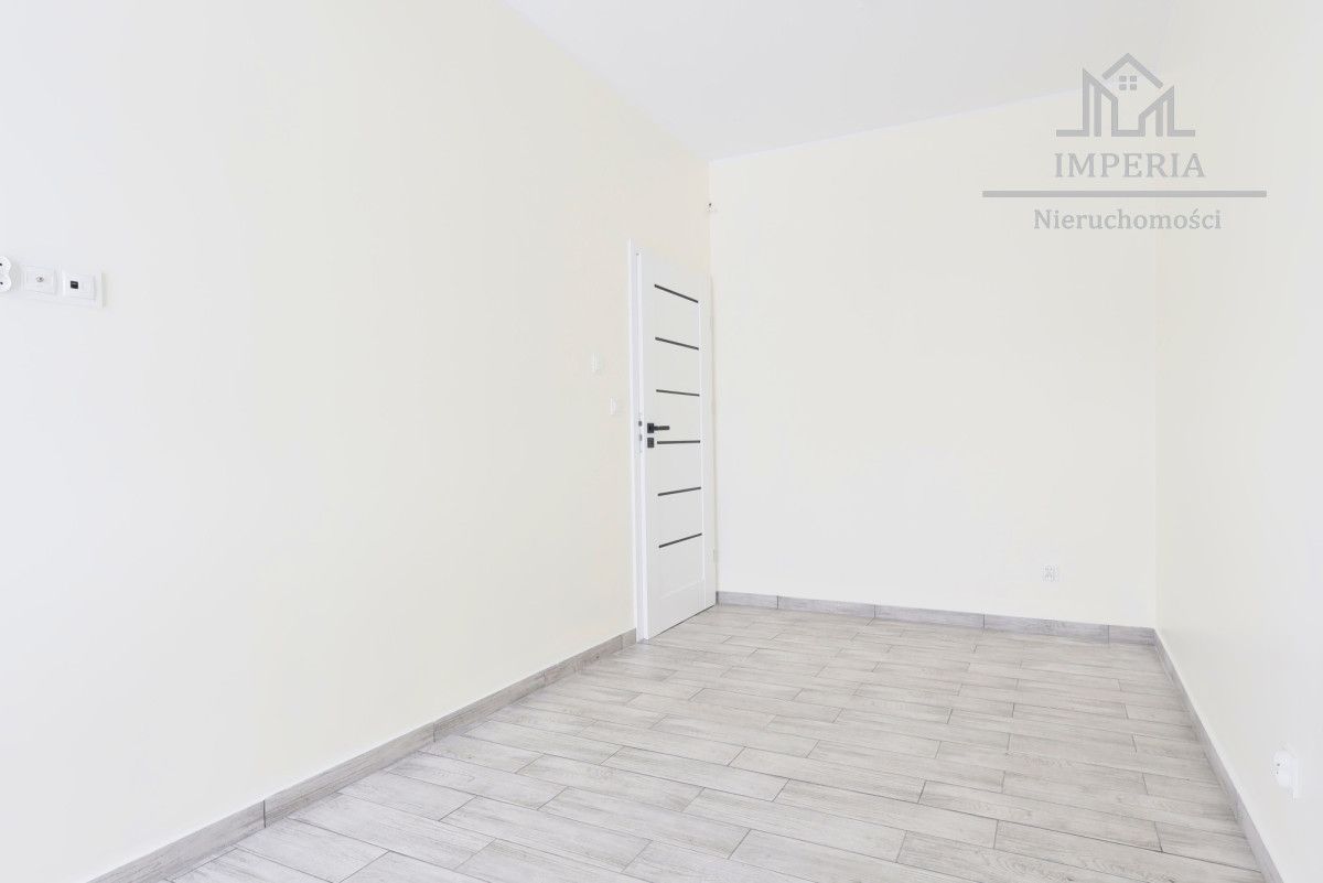 bliźniak, 5 pokoi Skowarcz. Zdjęcie 18