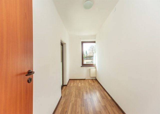 dom wolnostojący, 6 pokoi Bielsko-Biała, ul. Konstantego Damrota. Zdjęcie 6