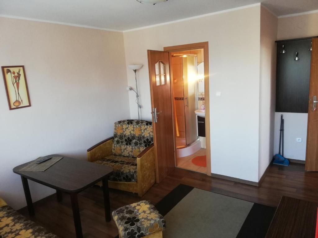 dom wolnostojący, 10 pokoi Kąty Rybackie, ul. Wczasowa. Zdjęcie 3