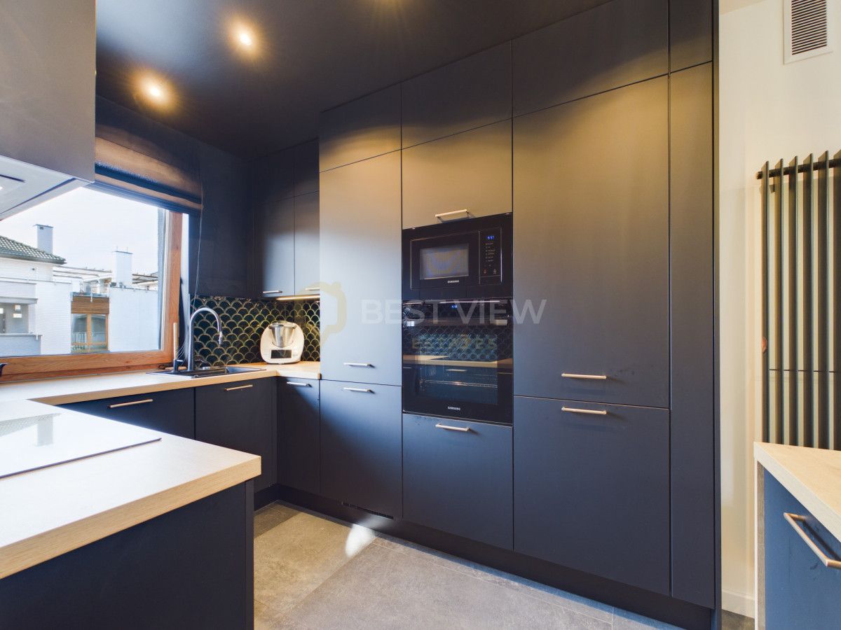 Mieszkanie 4-pokojowe Julianów. Zdjęcie 2