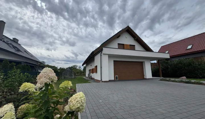 dom wolnostojący, 4 pokoje Nysa, ul. Ireny Sendlerowej