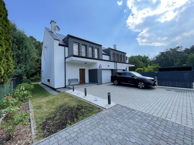 bliźniak, 5 pokoi Toruń Kaszczorek, ul. Gwiaździsta. Zdjęcie 1