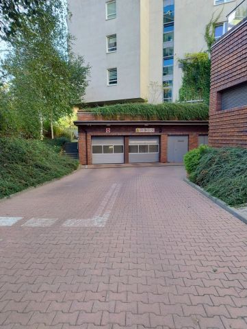 Garaż/miejsce parkingowe Warszawa Ursynów, ul. Nugat. Zdjęcie 1