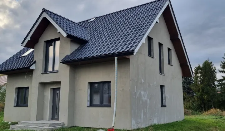 dom wolnostojący, 4 pokoje Sulistrowice, ul. Letnia