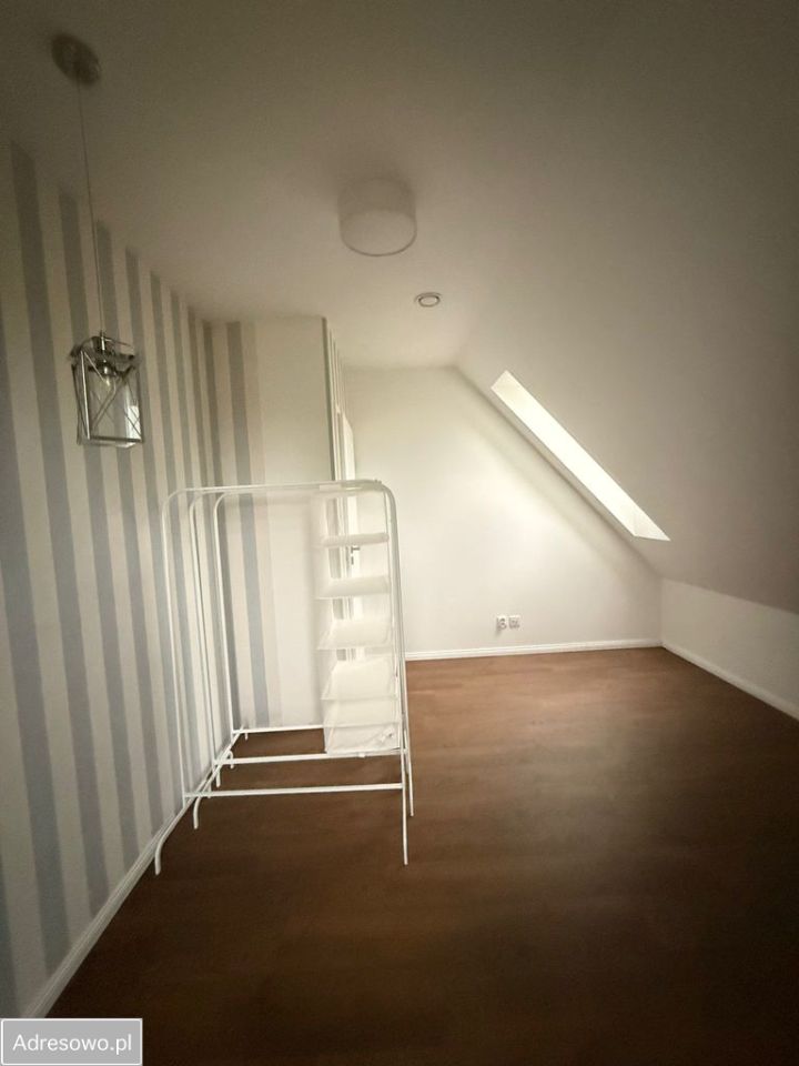 dom wolnostojący, 4 pokoje Solec. Zdjęcie 16