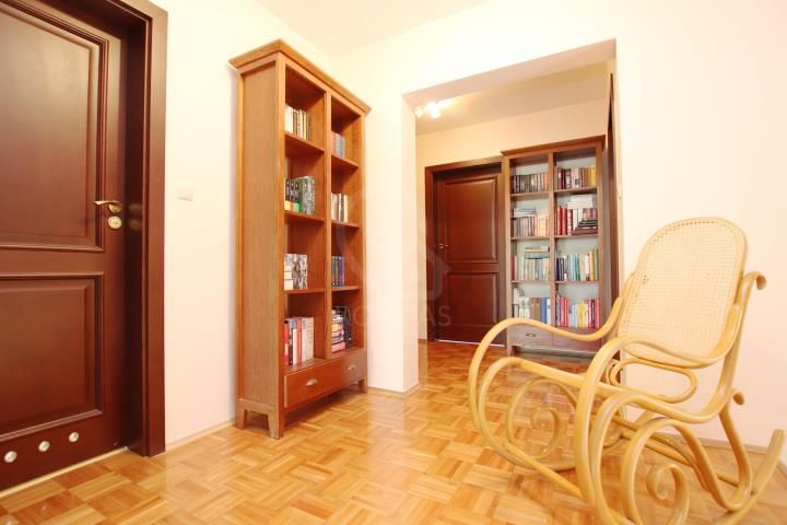 dom wolnostojący, 7 pokoi Mąkoszyce. Zdjęcie 11