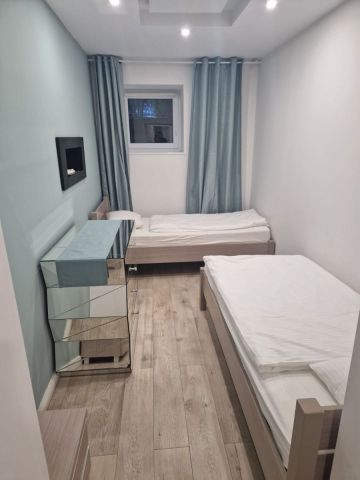 Mieszkanie 3-pokojowe Jelenia Góra, al. Wojska Polskiego. Zdjęcie 2