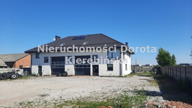 Hala/magazyn Wiaderno. Zdjęcie 2