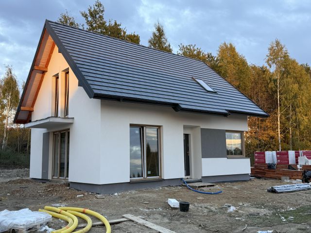 dom wolnostojący, 4 pokoje Nowiny. Zdjęcie 1