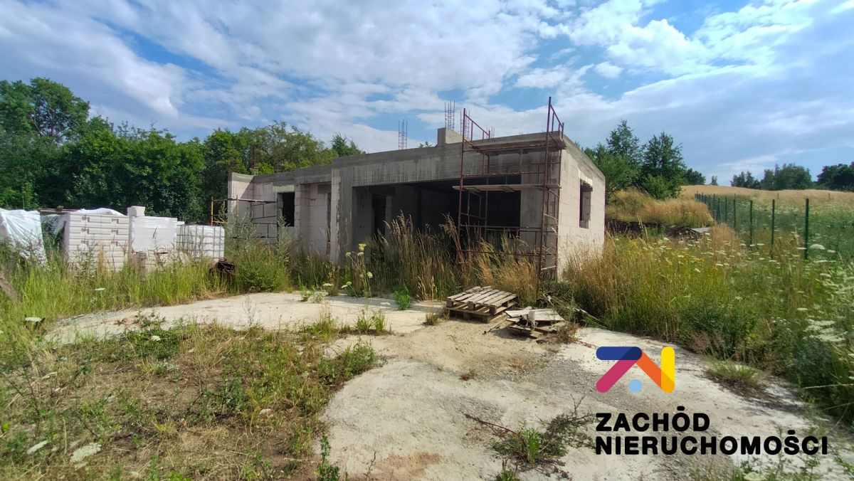 dom wolnostojący, 5 pokoi Zabór. Zdjęcie 4