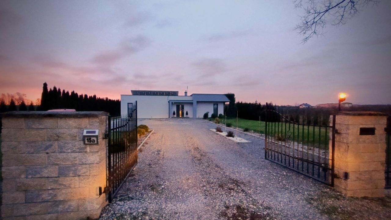 dom wolnostojący, 3 pokoje Franopol. Zdjęcie 2