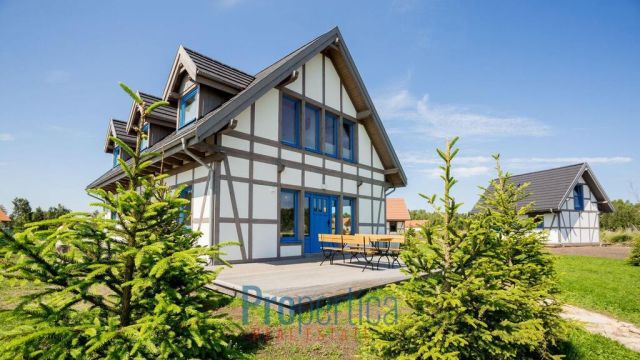 dom wolnostojący, 9 pokoi Rowy. Zdjęcie 2