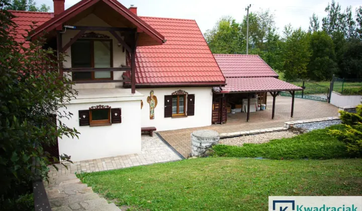 dom wolnostojący, 4 pokoje Równe