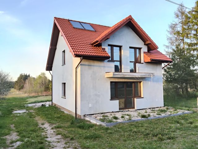 dom wolnostojący, 5 pokoi Pierzchnianka, Pierzchnianka. Zdjęcie 1