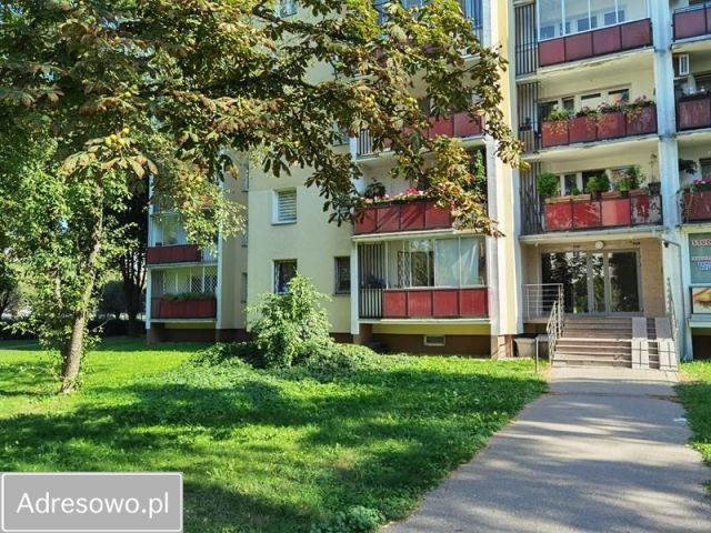 Mieszkanie 3-pokojowe Warszawa Gocław, ul. Samolotowa. Zdjęcie 1