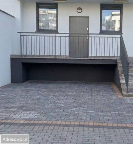 Lokal Warszawa Praga-Południe, ul. gen. Leopolda Okulickiego. Zdjęcie 1