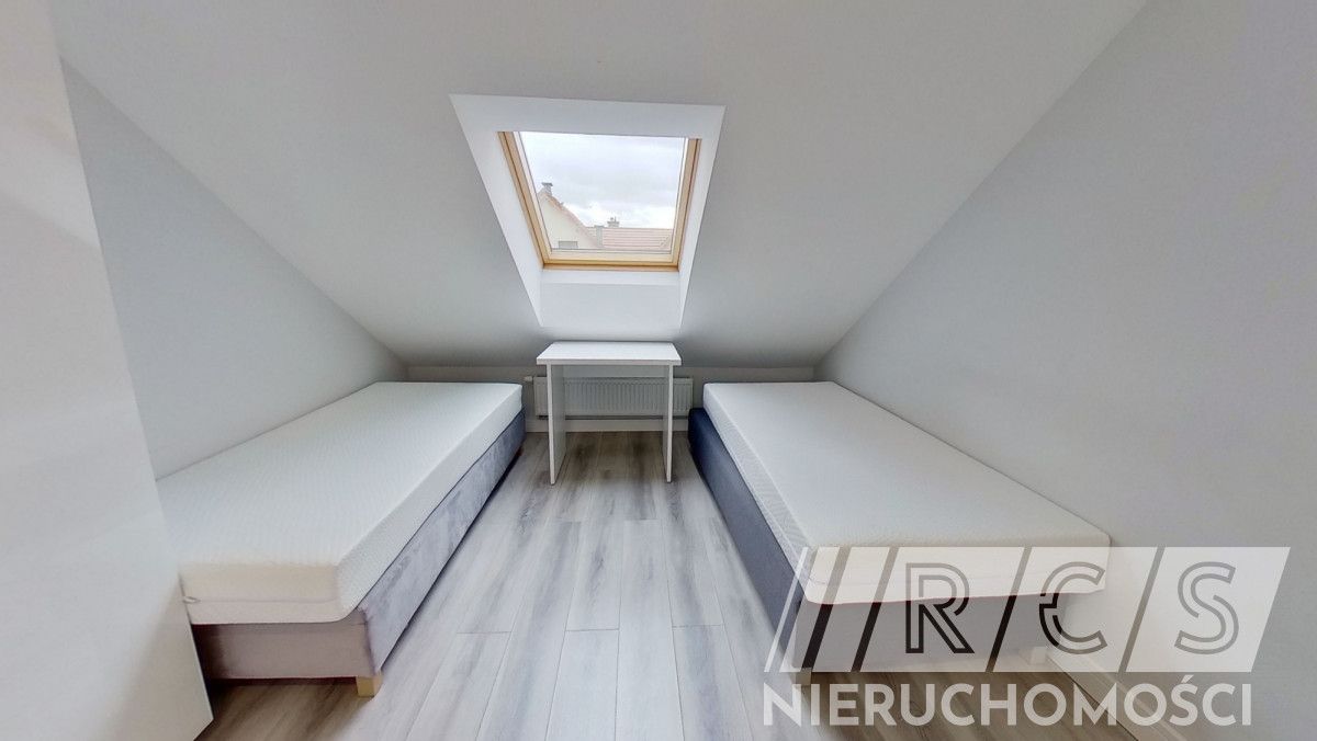 dom szeregowy, 5 pokoi Tyniec Mały. Zdjęcie 10