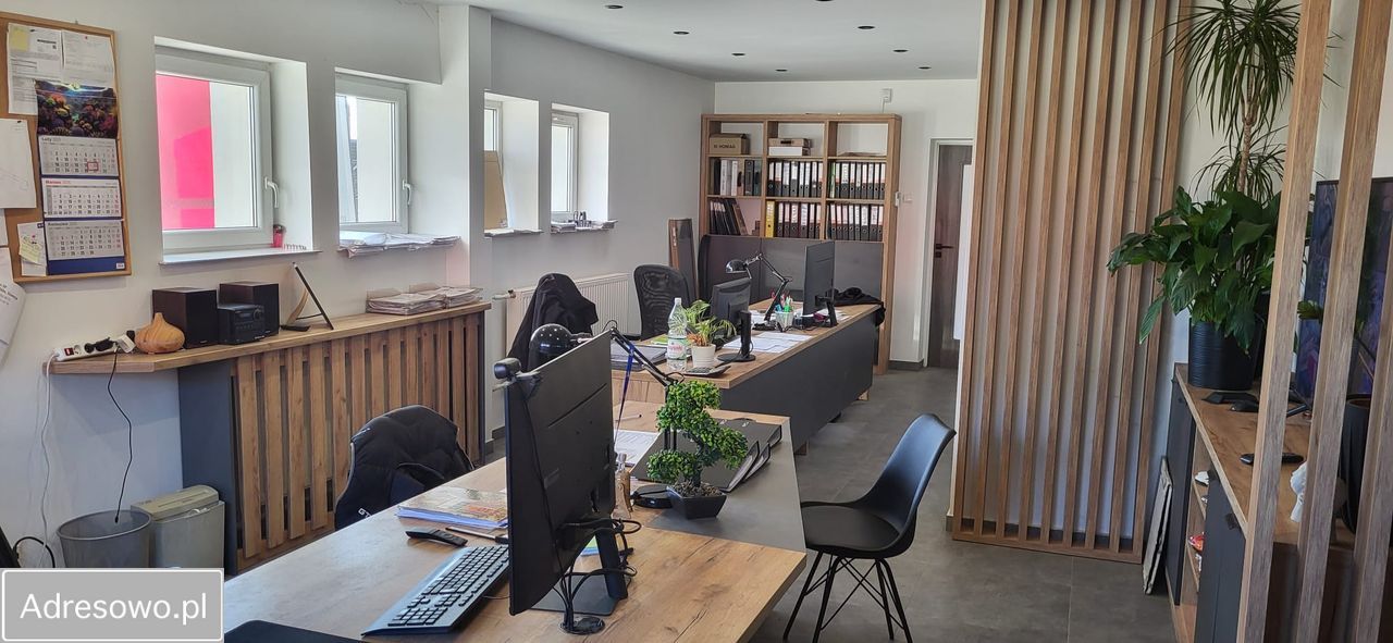 Hala/magazyn Brużyczka Mała. Zdjęcie 2