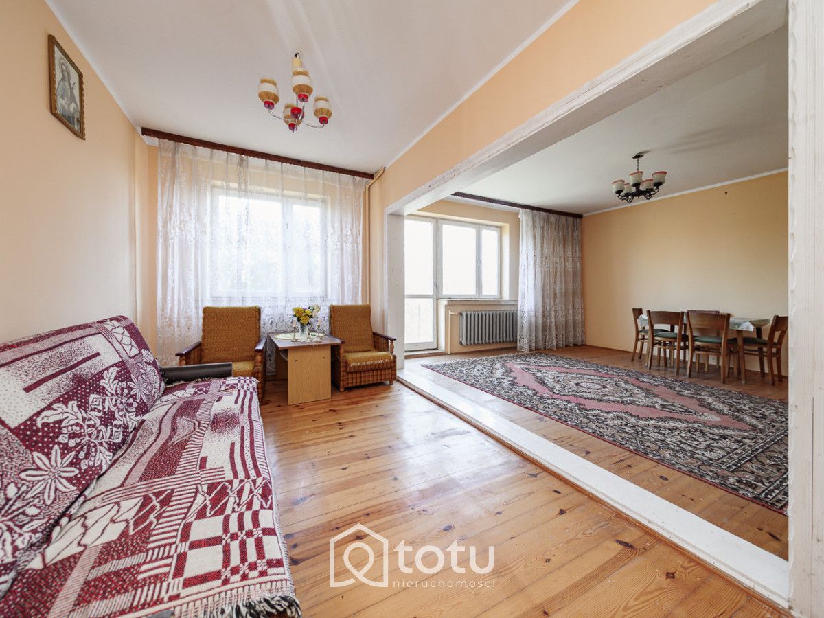 dom wolnostojący, 6 pokoi Mamino. Zdjęcie 10