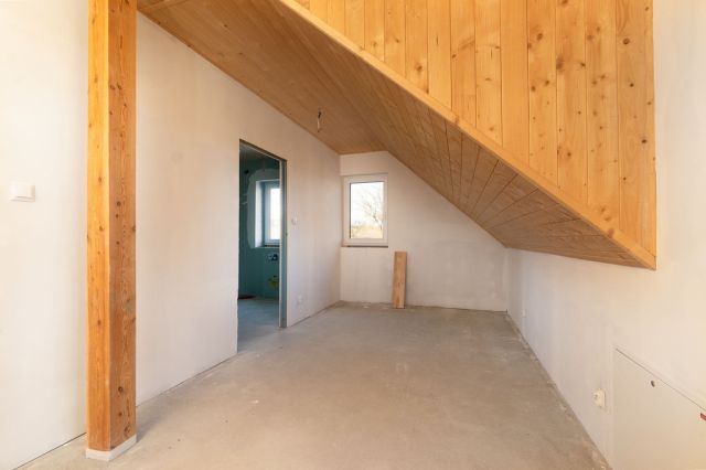 dom wolnostojący, 7 pokoi Lutowiska. Zdjęcie 11