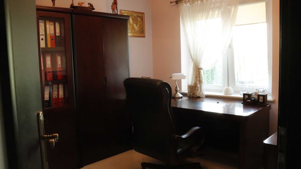 dom wolnostojący, 10 pokoi Piastów, ul. Marii Skłodowskiej-Curie. Zdjęcie 2