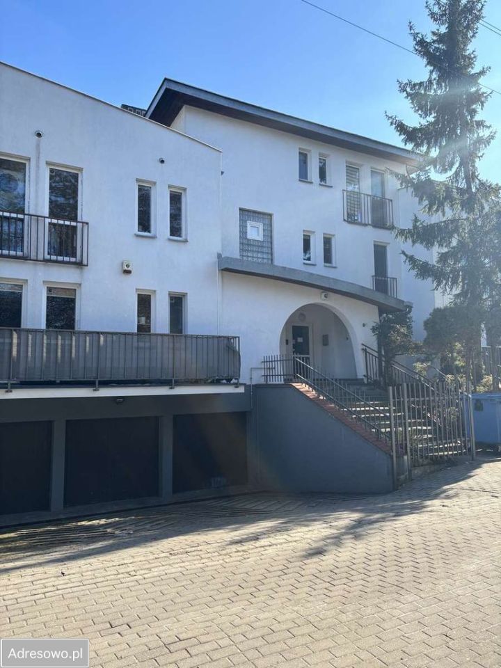 Mieszkanie 5-pokojowe Reguły, ul. Stefana Czarnieckiego. Zdjęcie 1