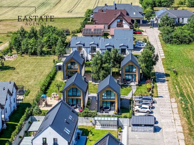dom wolnostojący, 15 pokoi Władysławowo, ul. Bohaterów Kaszubskich. Zdjęcie 2