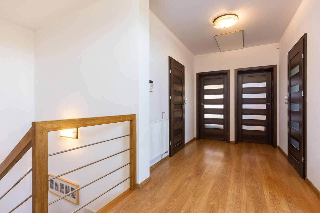 bliźniak, 5 pokoi Michałowice Komora, Banasiówka. Zdjęcie 10