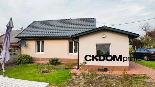 dom wolnostojący, 2 pokoje Kielce Baranówek. Zdjęcie 1