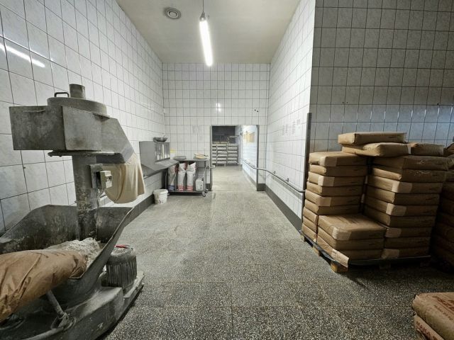 Hala/magazyn Prusice. Zdjęcie 17