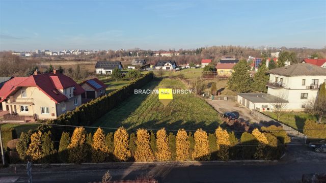 Działka inwestycyjna Kraków Nowa Huta, ul. Odmętowa. Zdjęcie 2