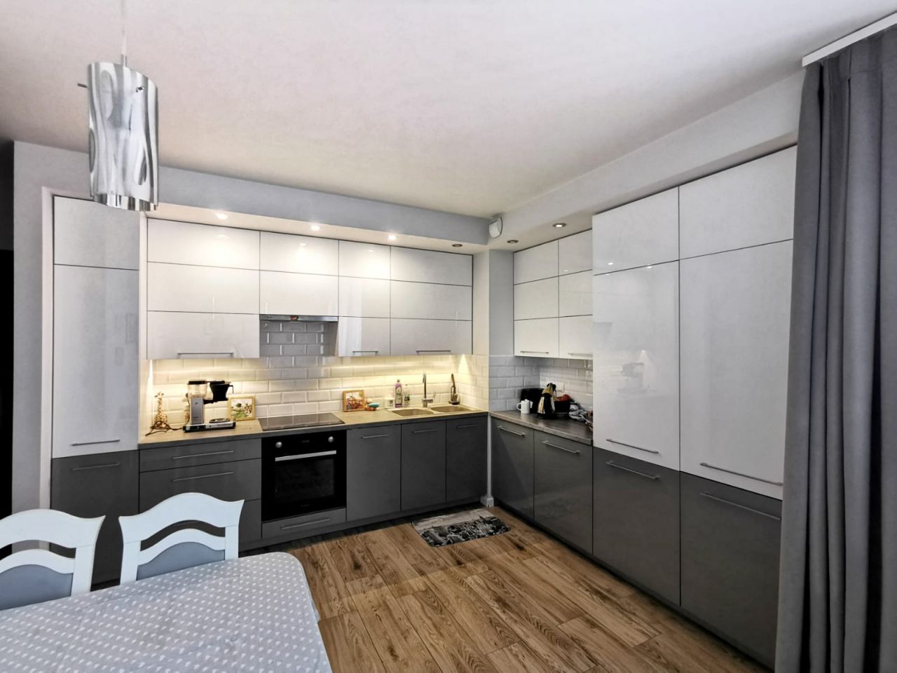 Mieszkanie 3-pokojowe Kraków Stare Miasto, ul. św. Wawrzyńca. Zdjęcie 1