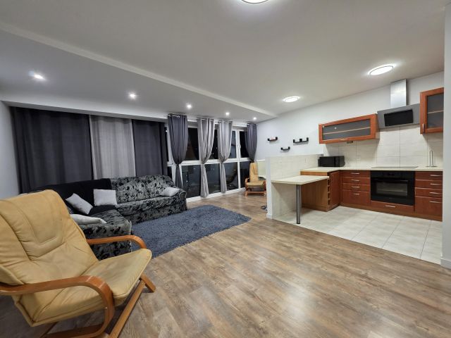 Mieszkanie 6-pokojowe Kraków Prądnik Czerwony, ul. Pilotów. Zdjęcie 1