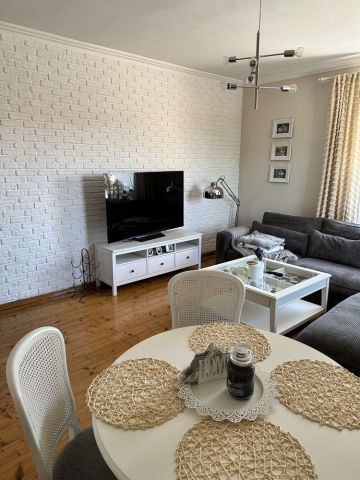 Mieszkanie 3-pokojowe Piława Górna. Zdjęcie 1