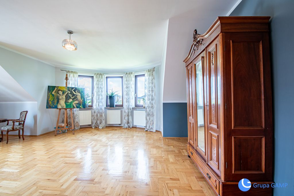 dom wolnostojący, 5 pokoi Kraków Dębniki, ul. por. Emira. Zdjęcie 9