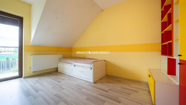 bliźniak, 4 pokoje Śledziejowice. Zdjęcie 12